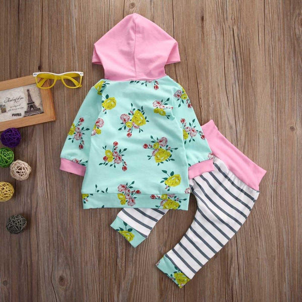 Outfit - Lennon