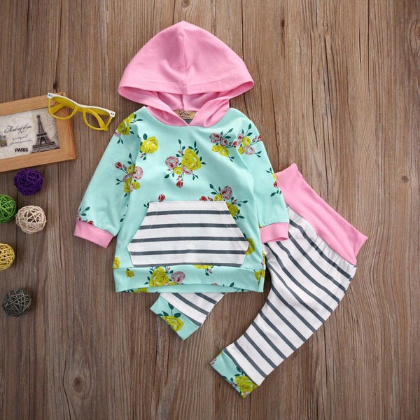 Outfit - Lennon